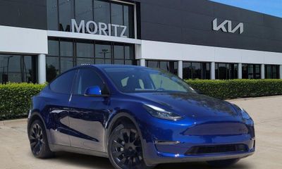 2023 Tesla Model Y Long Range
