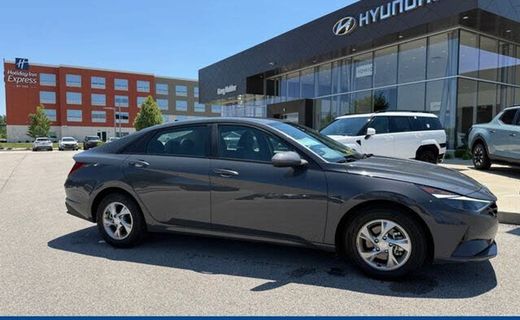 2023 Hyundai Elantra SE