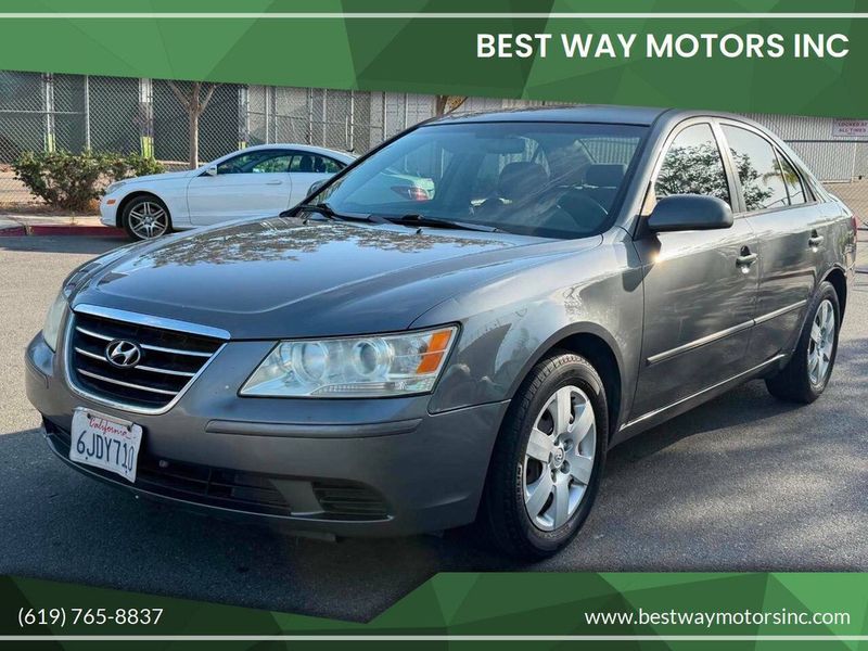 2009 Hyundai Sonata — a typically priced live listing