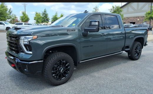 2025 Chevrolet Silverado HD LTZ