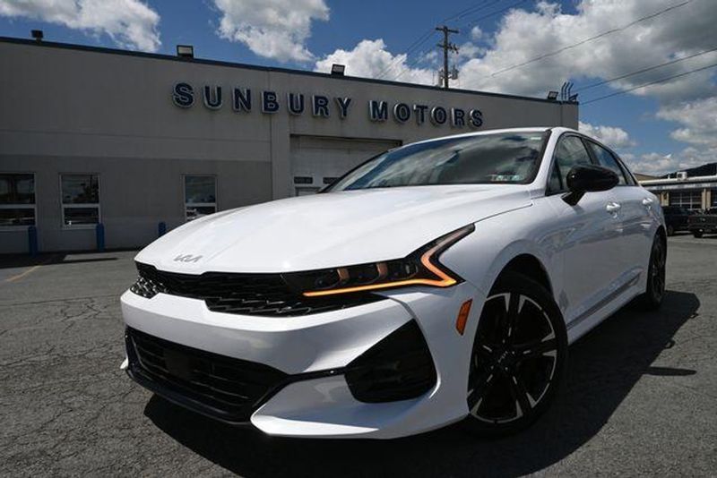 2024 Kia K5 — a typically priced live listing