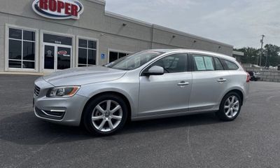 2016 Volvo V60 SV35 Platinum