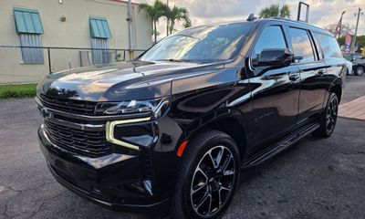 2022 Chevrolet Suburban RST