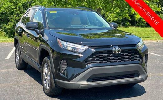 2025 Toyota RAV4 LE