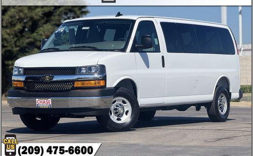 2025 Chevrolet Express LT EXT
