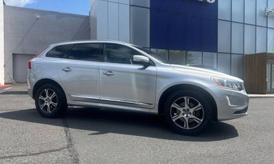2015 Volvo XC60 Premier NON R