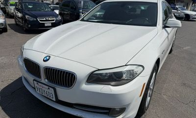 2013 BMW 528i I