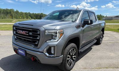 2022 GMC Sierra Limited AT4