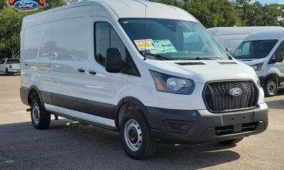 2026 Ford Transit Medium Roof