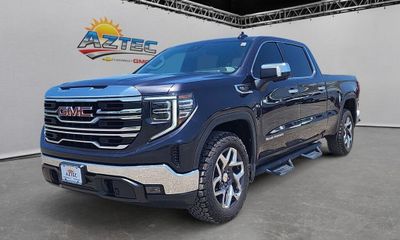 2023 GMC Sierra SLT
