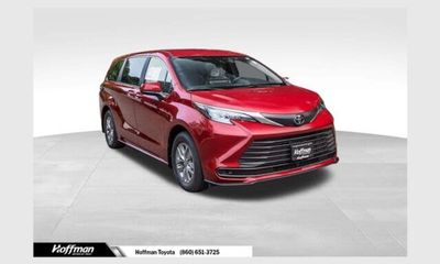 2026 Toyota Sienna LE