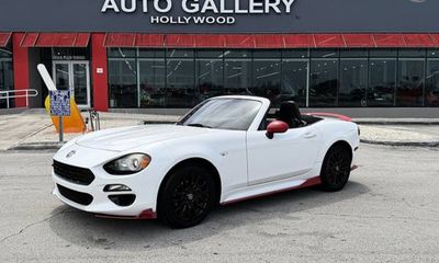 2017 Fiat 124 Spider Classica