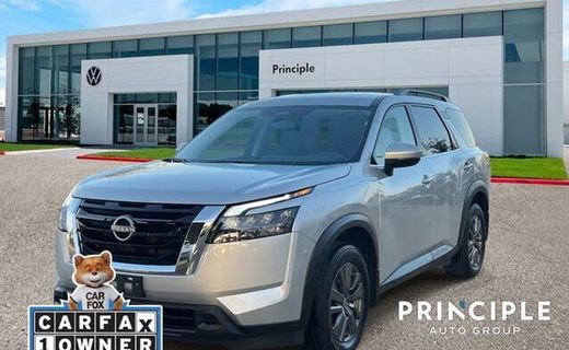 2024 Nissan Pathfinder SV