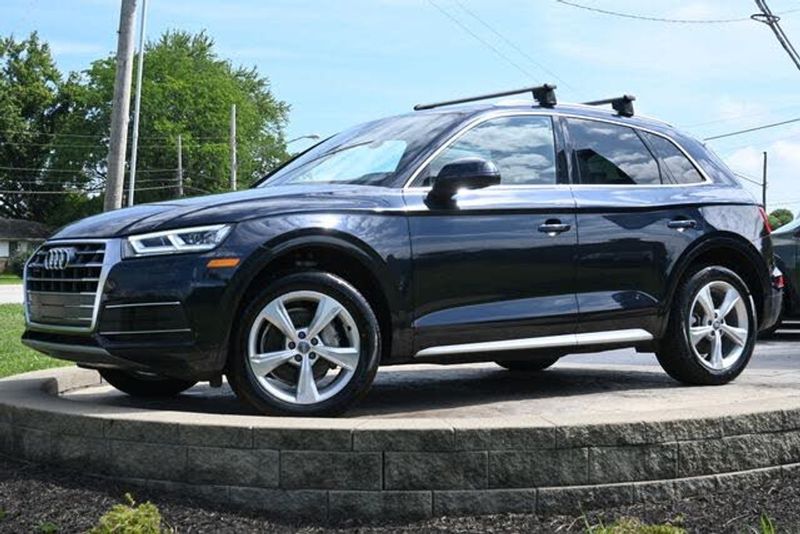 2020 Audi Q5 — a typically priced live listing