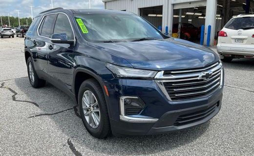 2023 Chevrolet Traverse LT