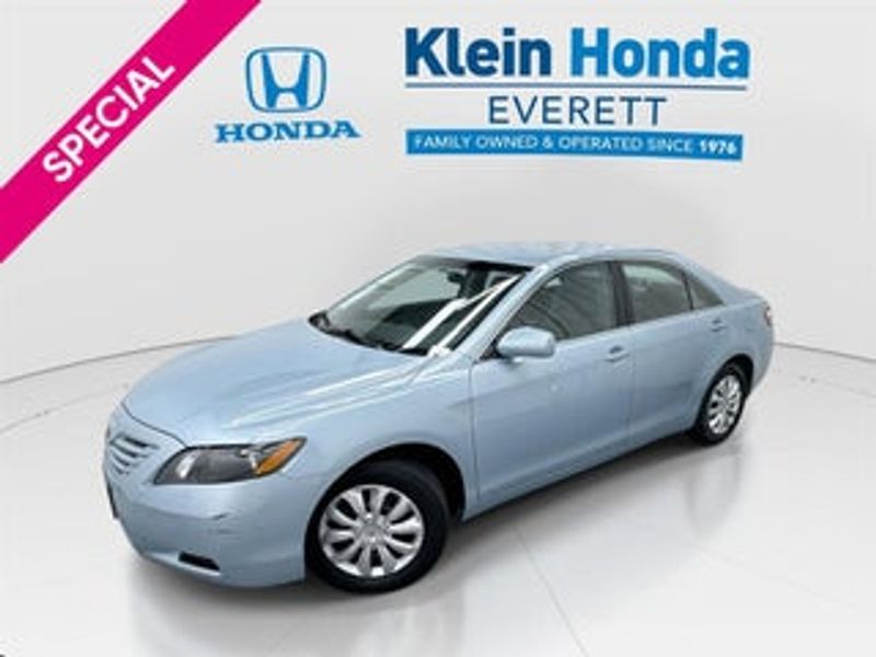 2007 Toyota Camry — a typically priced live listing