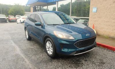 2020 Ford Escape SE