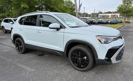 2026 Volkswagen Taos SE