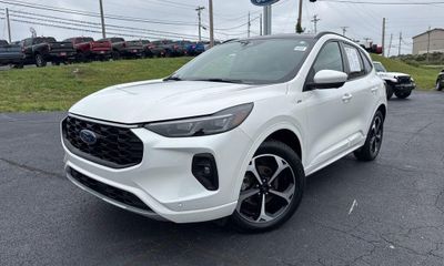 2025 Ford Escape ST Line Elite