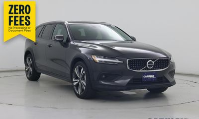 2025 Volvo V60CC Plus