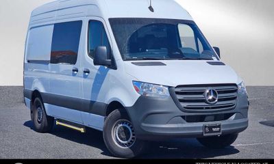 2025 Mercedes-Benz Sprinter 907 VS30