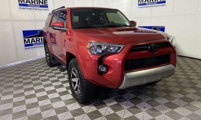 2023 Toyota 4RUNNER TRD Offroad