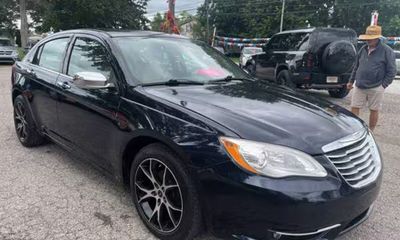 2011 Chrysler 200 Limited Touring Convertible