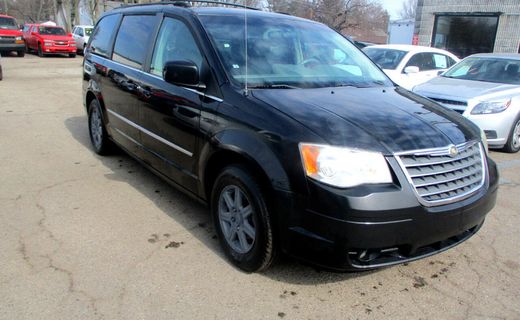 2009 Chrysler Town AND Country