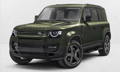 2026 Land Rover Defender 110 SE