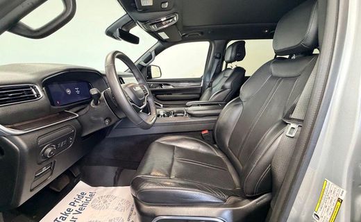 2024 Jeep Wagoneer L Base