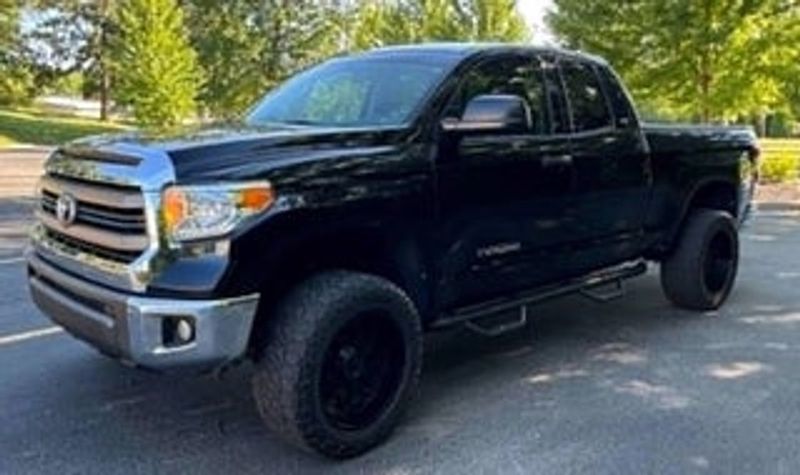 2015 Toyota Tundra — a typically priced live listing