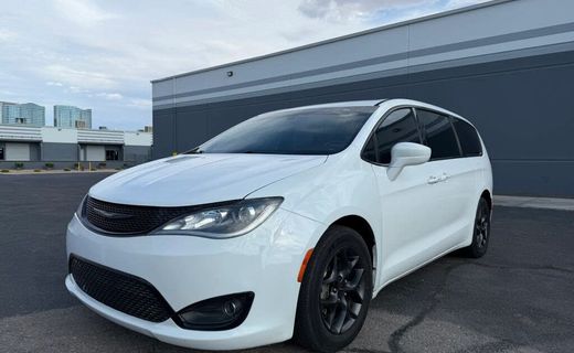2018 Chrysler Pacifica Touring Plus
