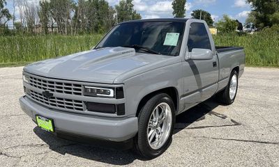 1989 Chevrolet GMT-400 Silverado