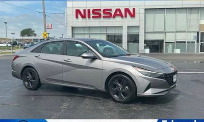 2023 Hyundai Elantra Blue