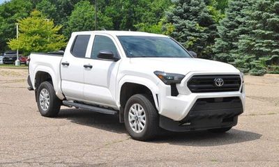2024 Toyota Tacoma SR