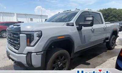 2024 GMC Sierra HD AT4