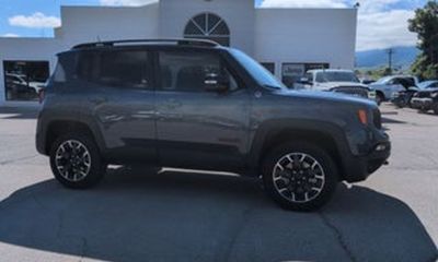 2023 Jeep Renegade Trailhawk