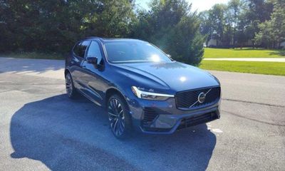 2026 Volvo XC60 Ultra Dark