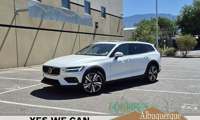 2024 Volvo V60CC Plus