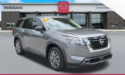 2024 Nissan Pathfinder S