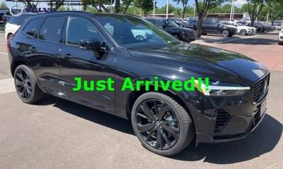 2024 Volvo XC60 Ultimate Black Edition