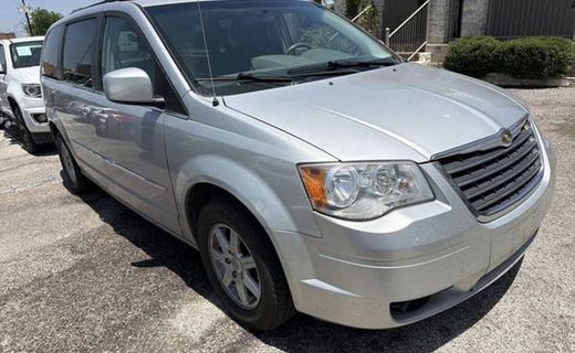 2010 Chrysler Town AND Country RT
