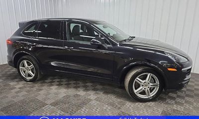 2017 Porsche Cayenne Base