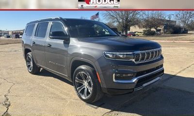 2023 Jeep Grand Wagoneer Base