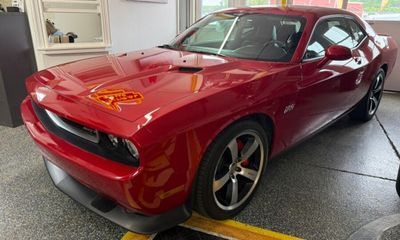 2012 Dodge Challenger SRT8