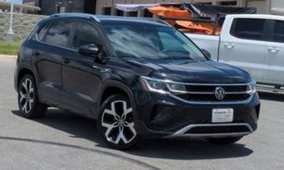2022 Volkswagen Taos 4Motion SEL
