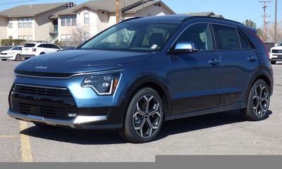 2025 Kia Niro SX Touring