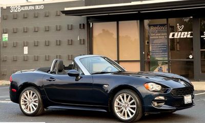 2018 Fiat 124 Spider Lusso