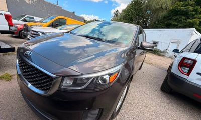 2017 Kia Sedona LX