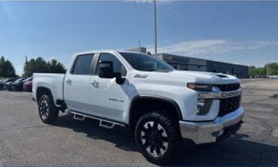 2022 Chevrolet Silverado HD Custom